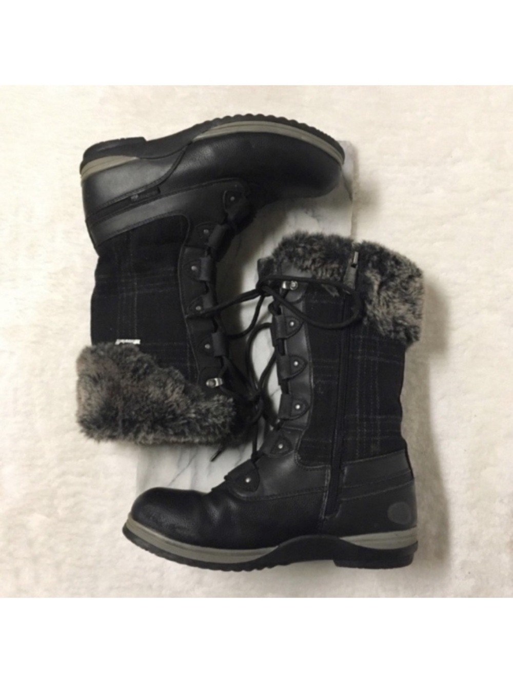 Blondo Lace Up Winter Boots Size 7 Black Plaid Waterproof Zipper Closure